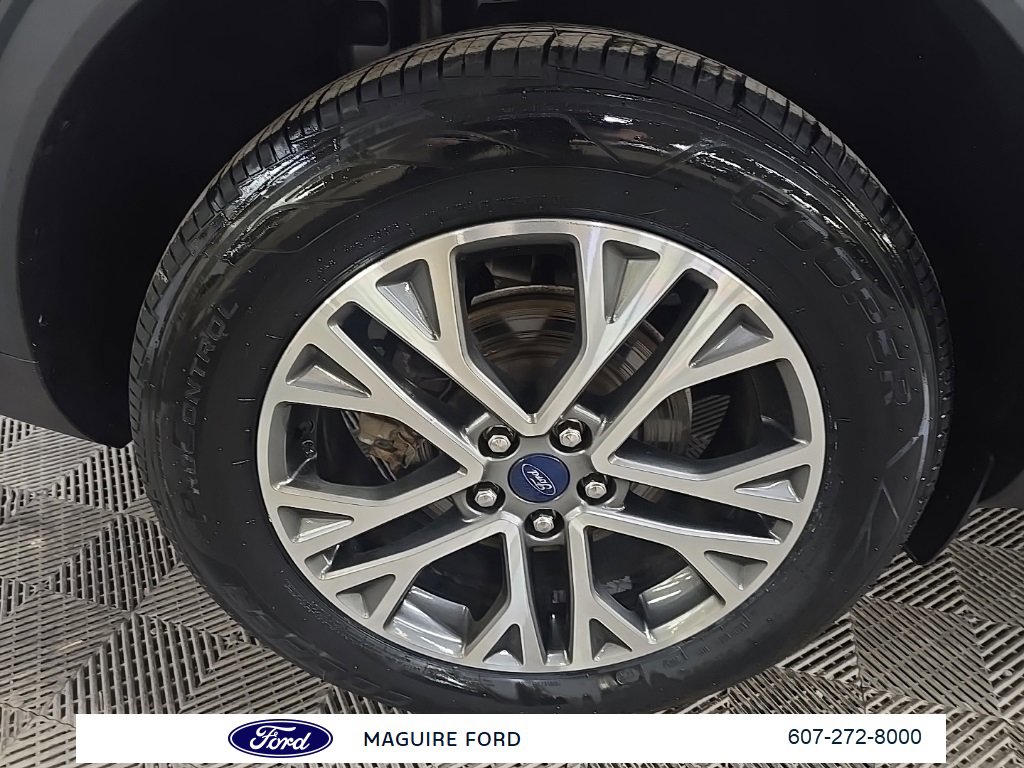 Used 2022 Ford Escape SEL w/ Technology Package image 14