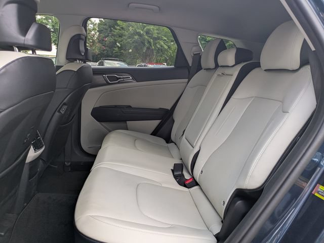 Used 2025 Kia Sportage EX AWD/4WD image 14
