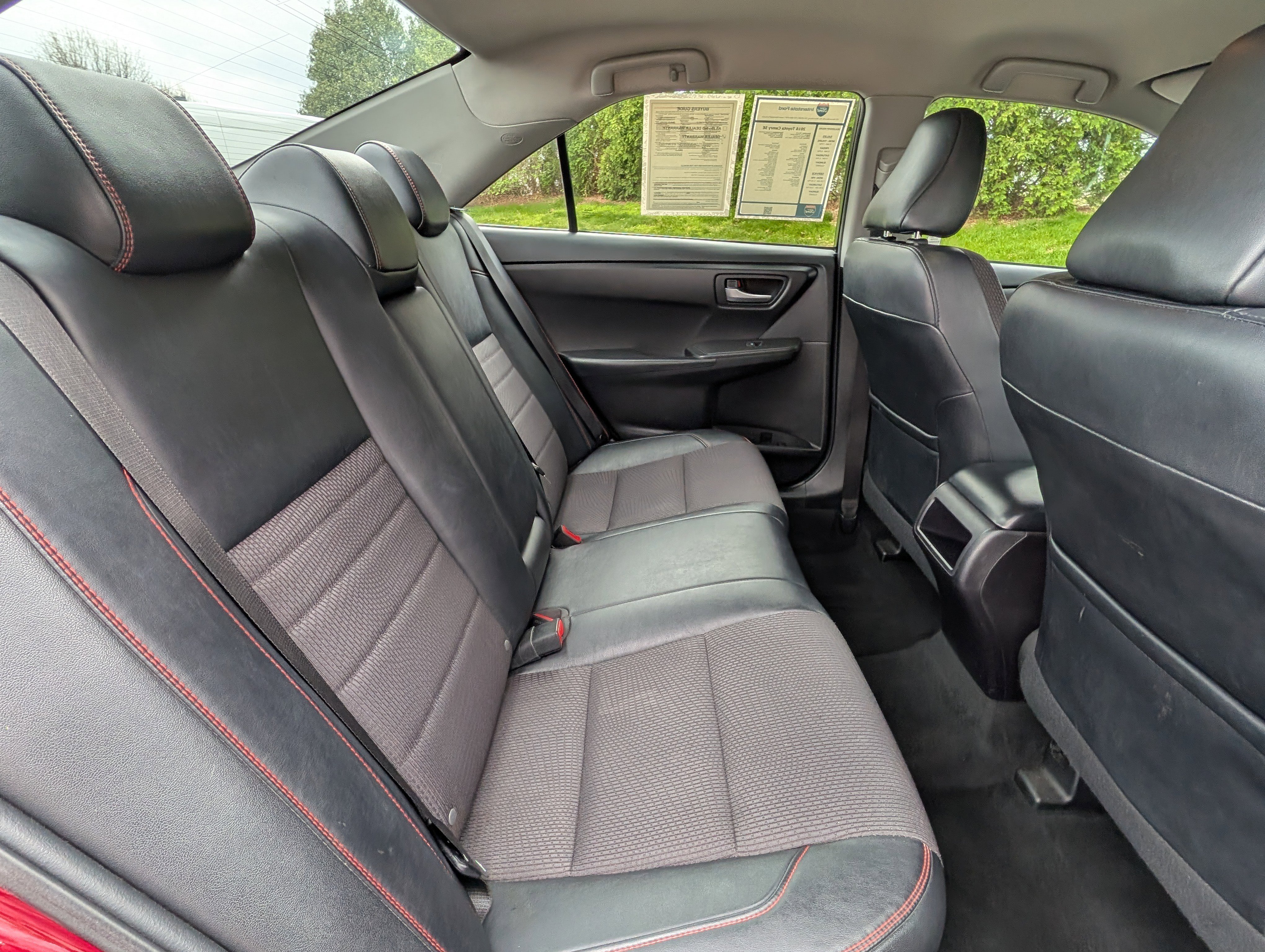 Used 2016 Toyota Camry SE FWD image 26
