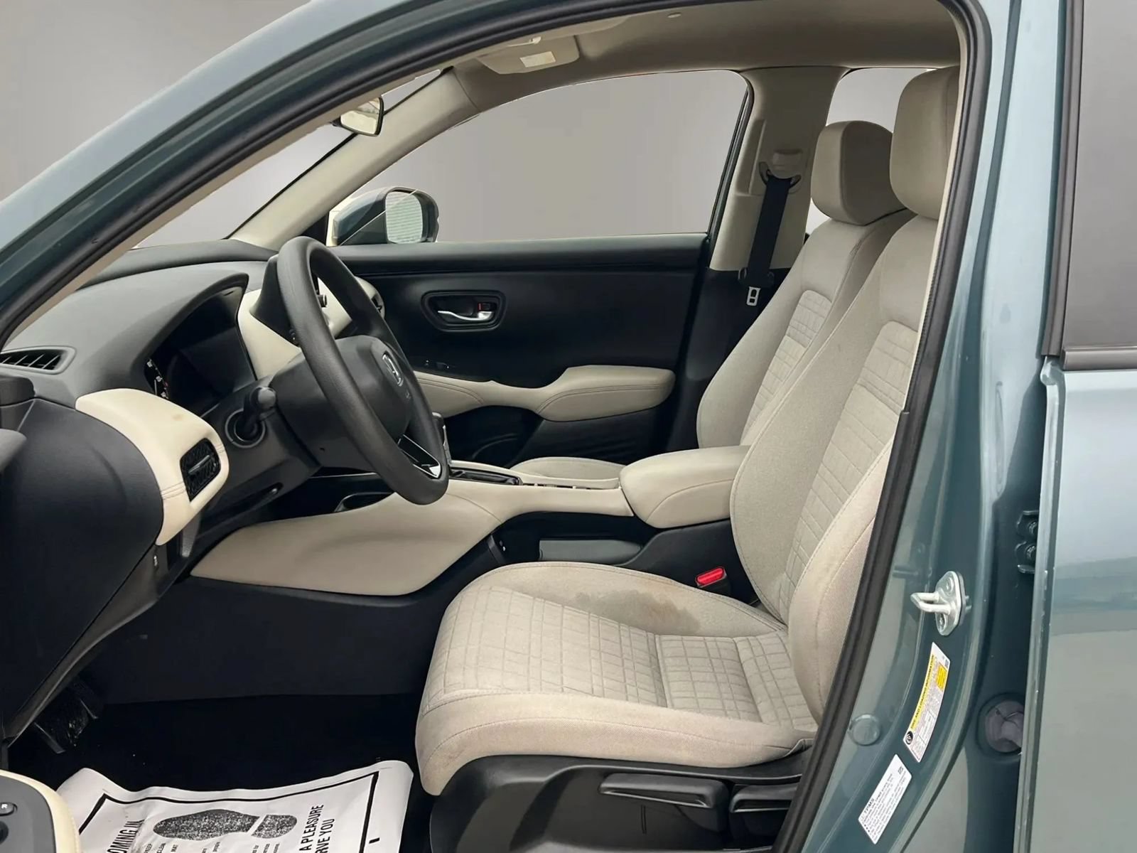 Used 2025 Honda HR-V LX image 14