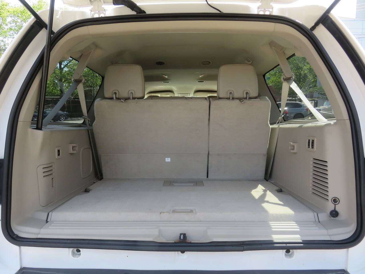 Used 2013 Lincoln Navigator L 4WD w/ HD Trailer Tow Pkg image 26