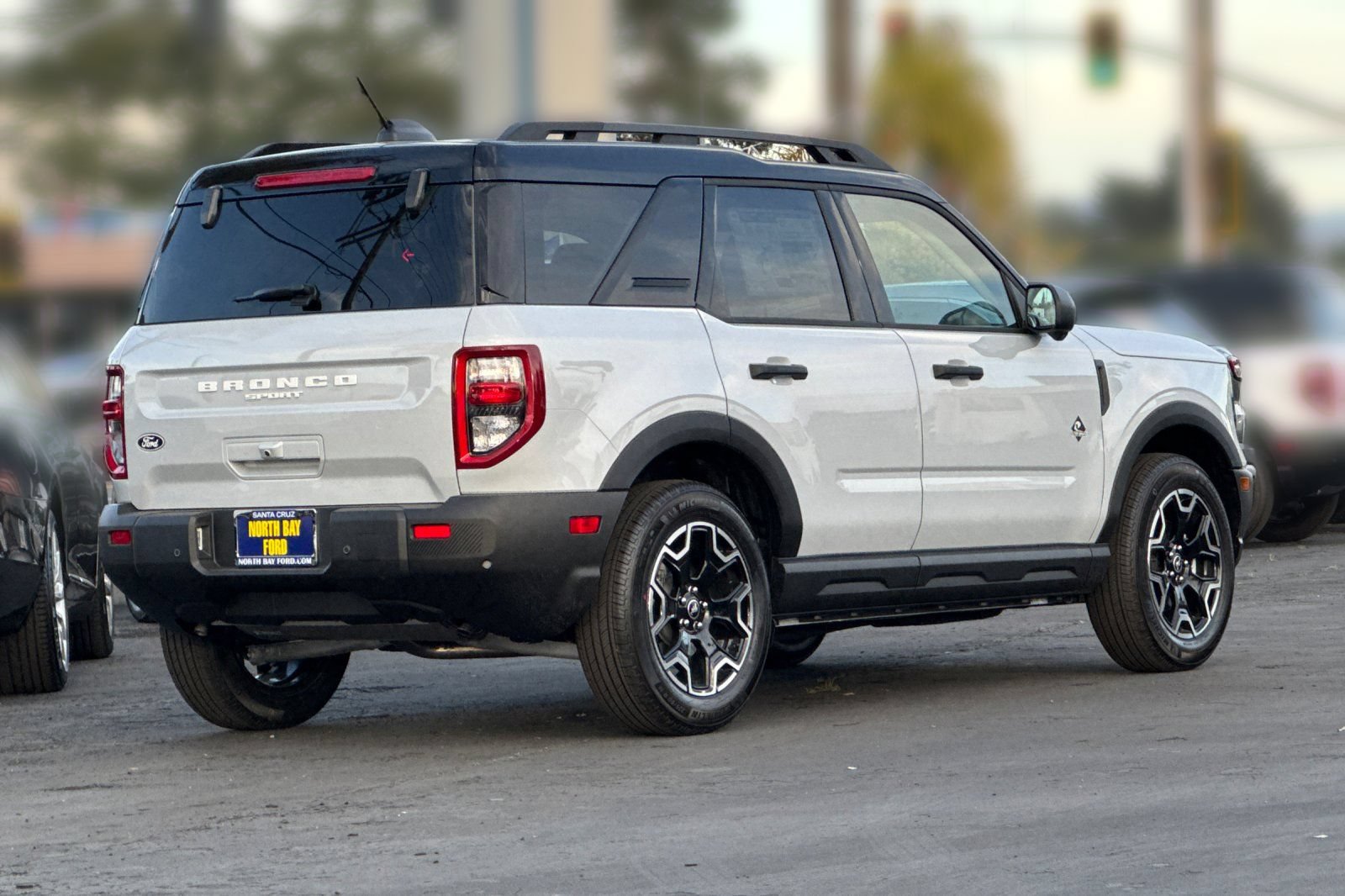 New 2026 Ford Bronco Sport Outer Banks w/ Outer Banks Tech Package+ AWD/4WD image 3
