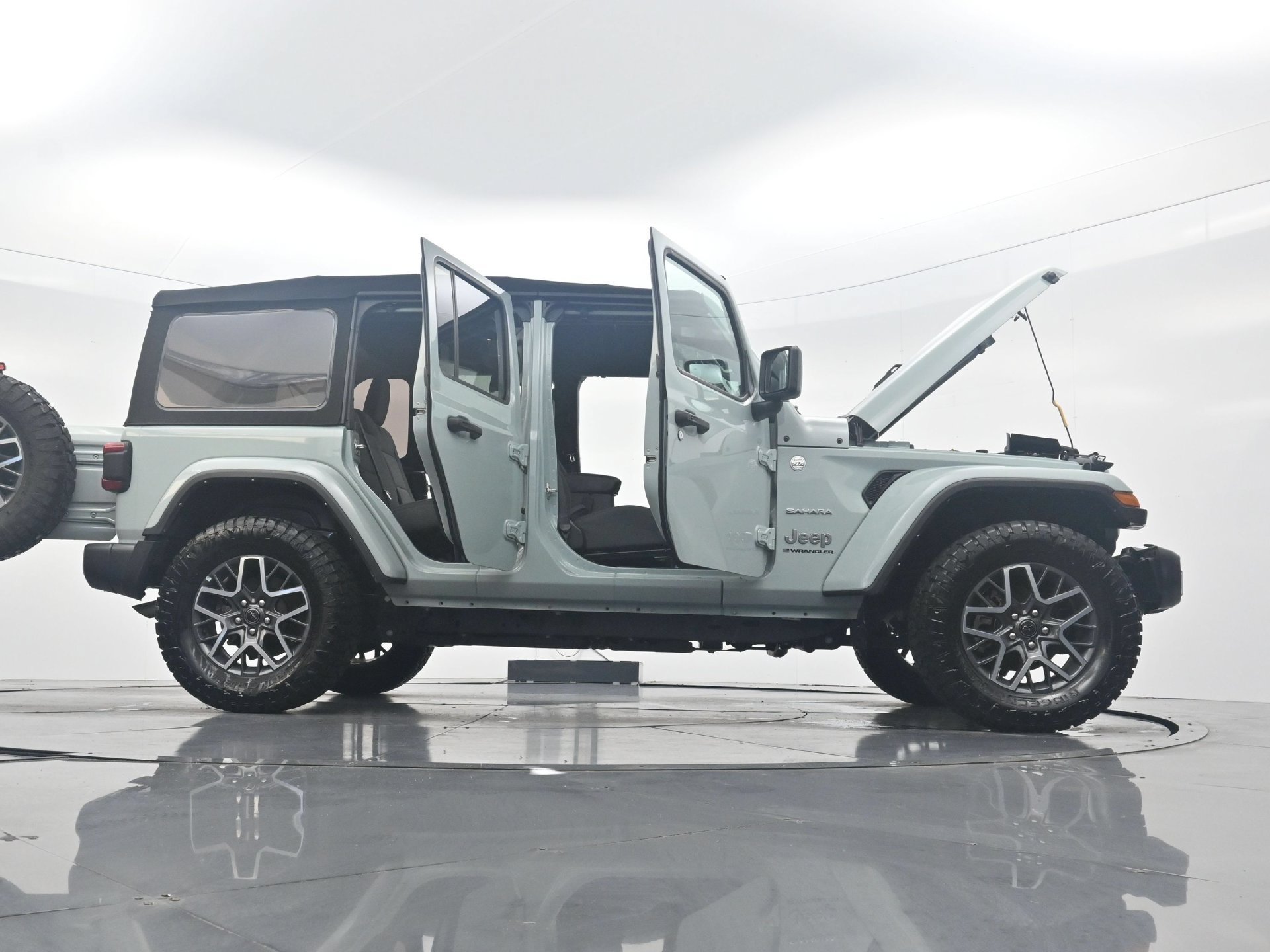 Used 2024 Jeep Wrangler Unlimited Sahara w/ Safety Group AWD/4WD image 42
