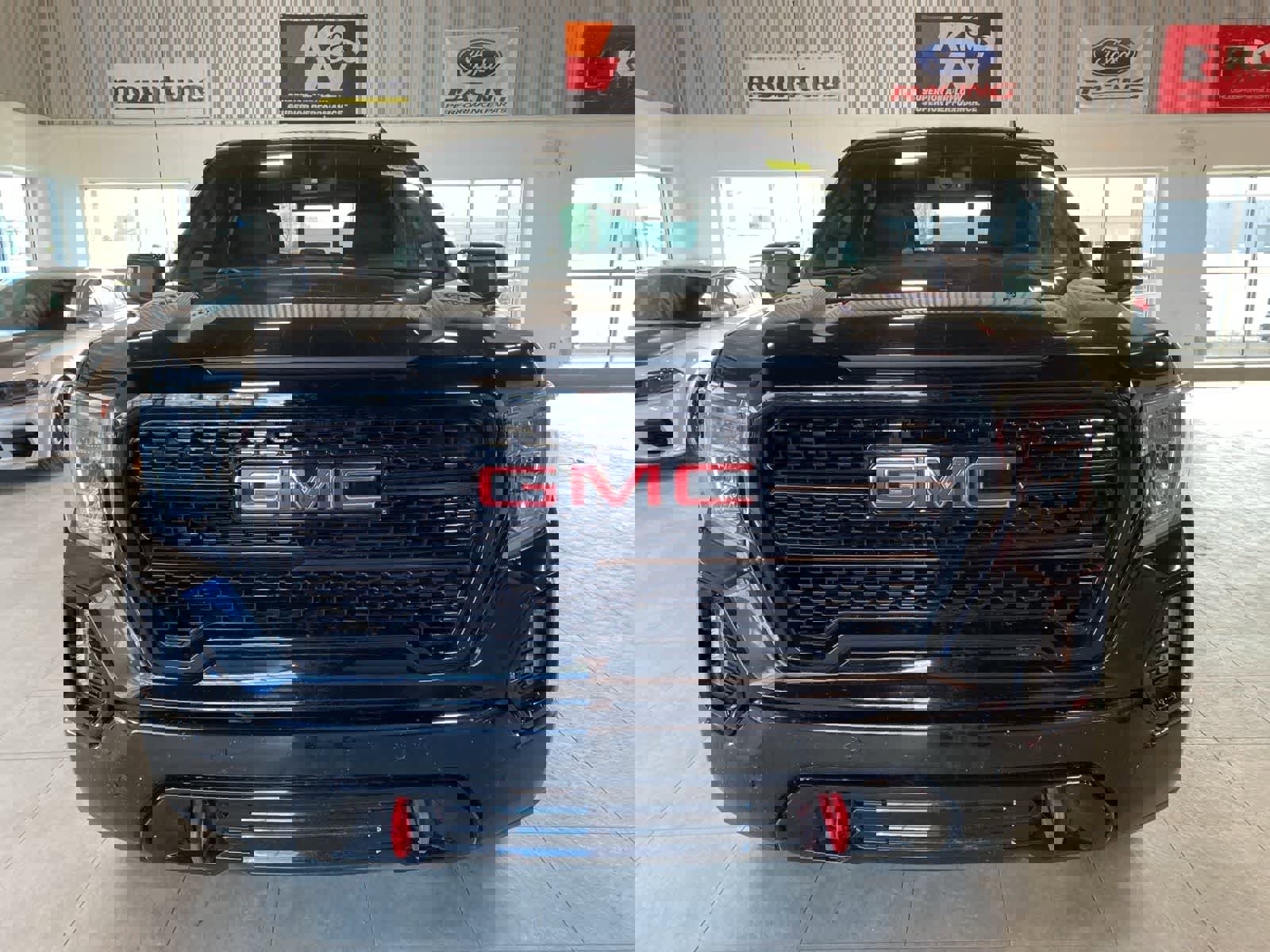 Used 2019 GMC Sierra 1500 AT4 w/ AT4 Premium Package image 8