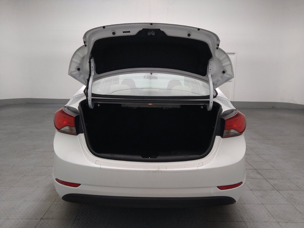 Used 2015 Hyundai Elantra SE FWD image 29