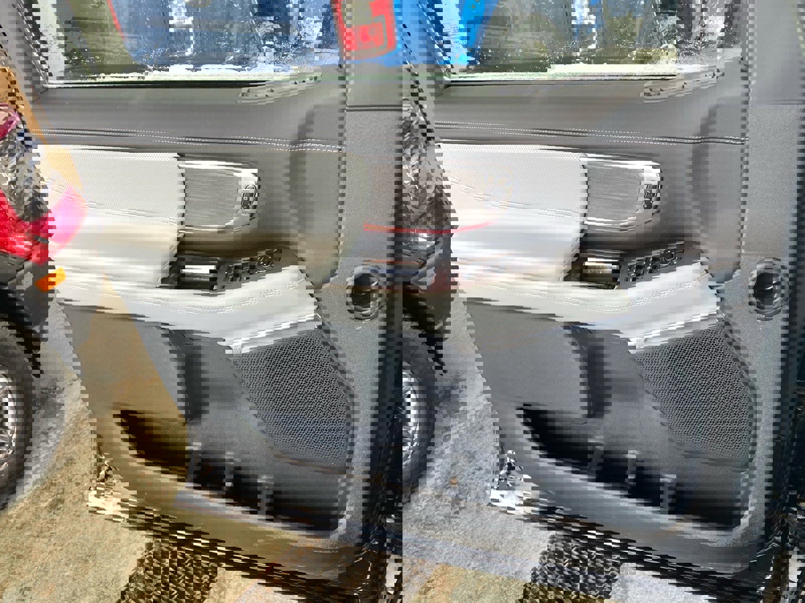 Used 2025 Ford Expedition Platinum w/ Platinum Ultimate Package image 16