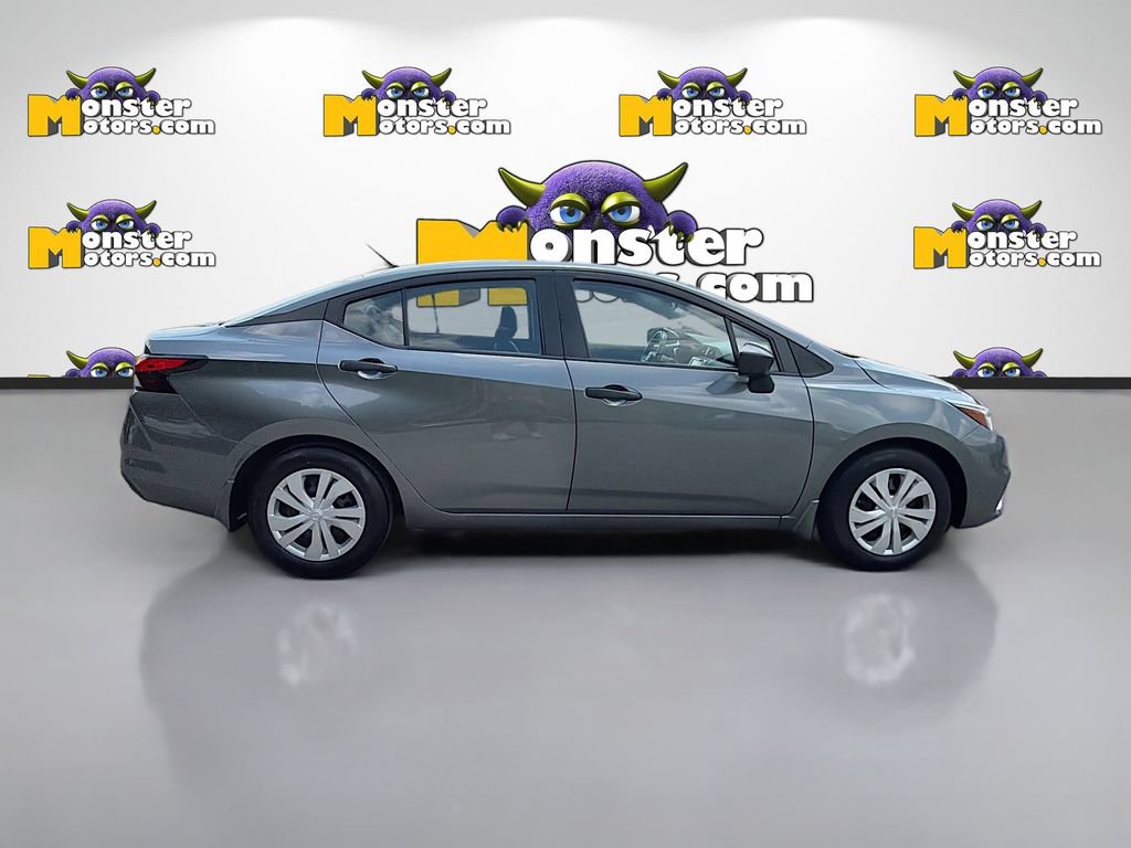 Used 2020 Nissan Versa S FWD image 4