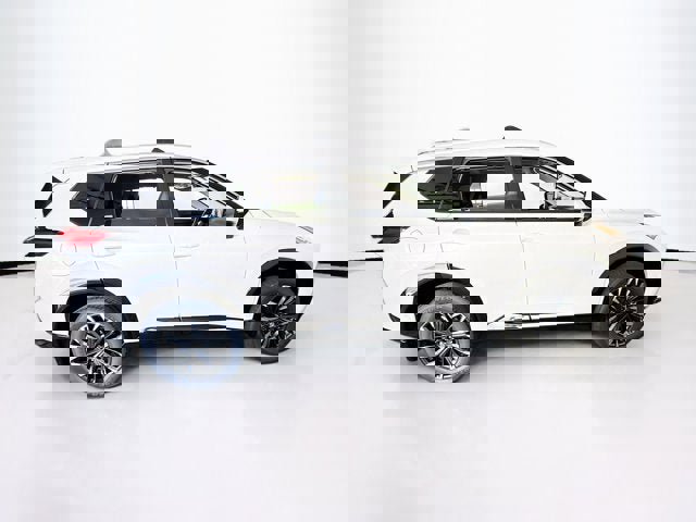 New 2026 Nissan Rogue Platinum image 4