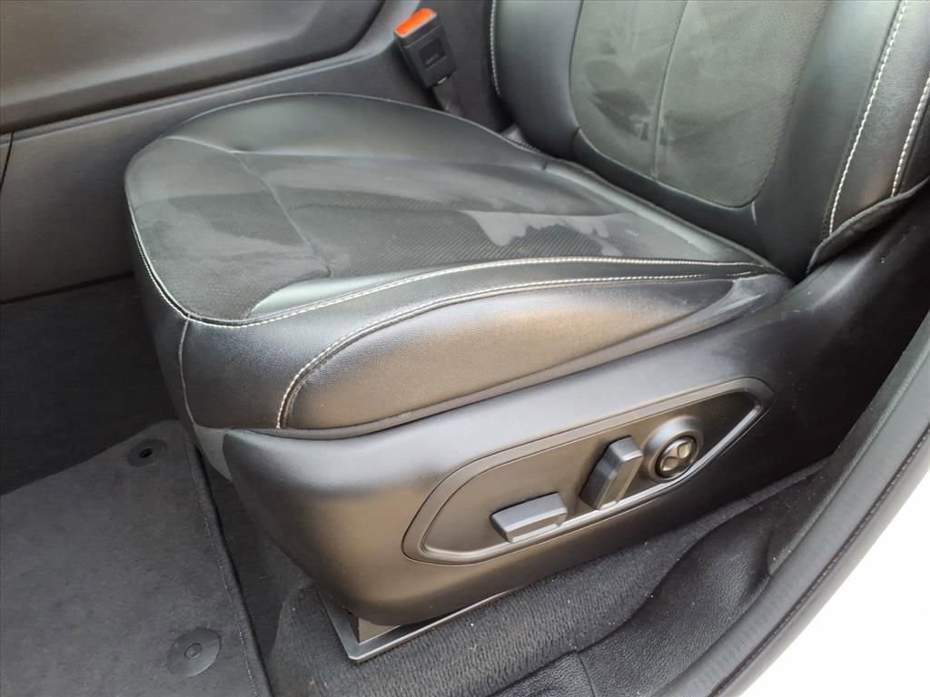 Used 2023 Jeep Grand Cherokee Altitude image 17