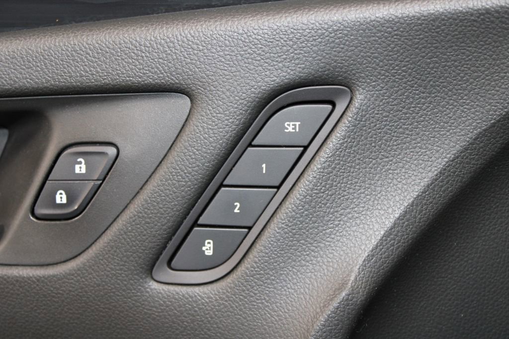 Used 2020 Buick Envision Premium w/ Driver Confidence Package image 38