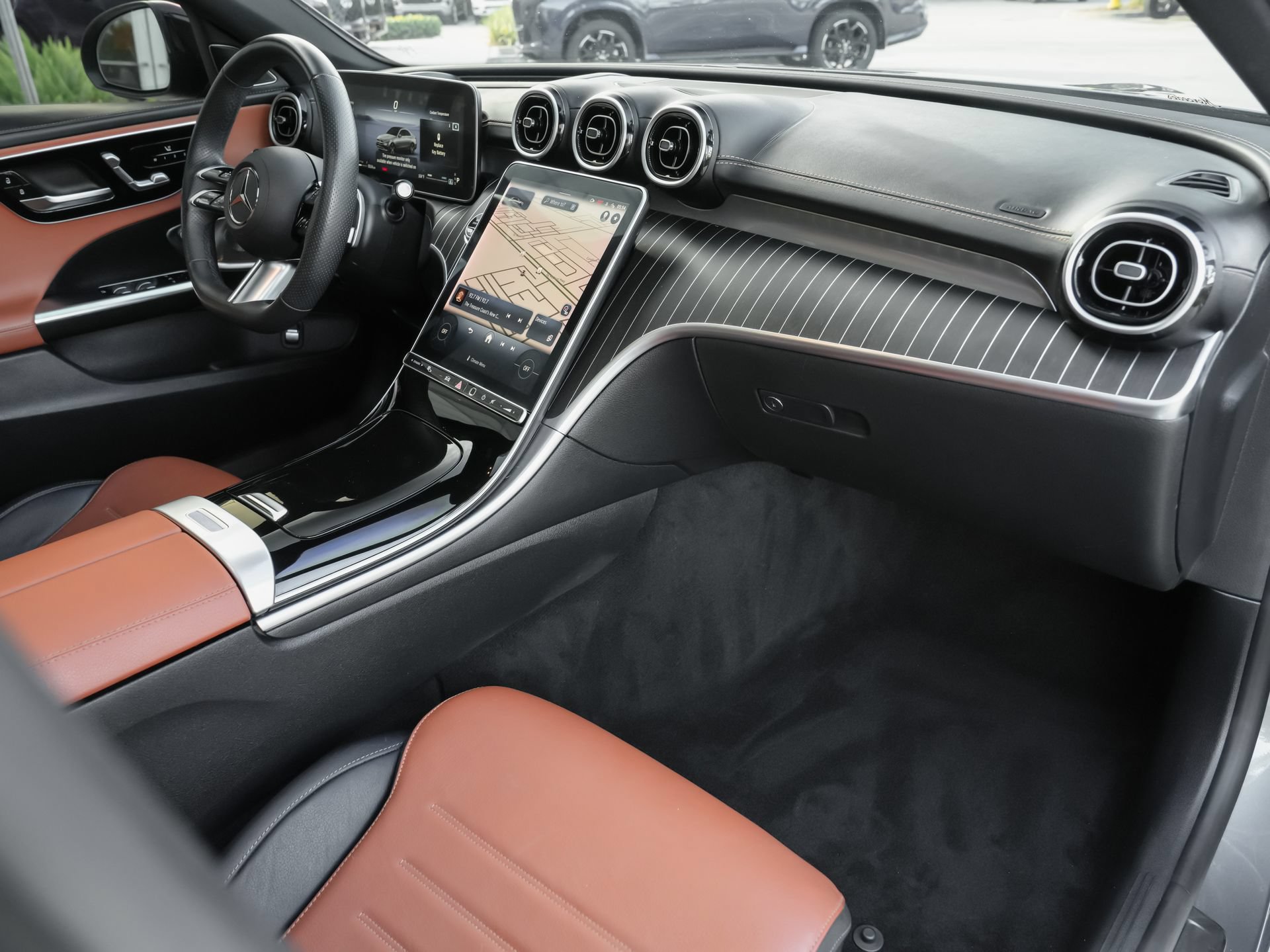 Used 2024 Mercedes-Benz C 300 Sedan image 39