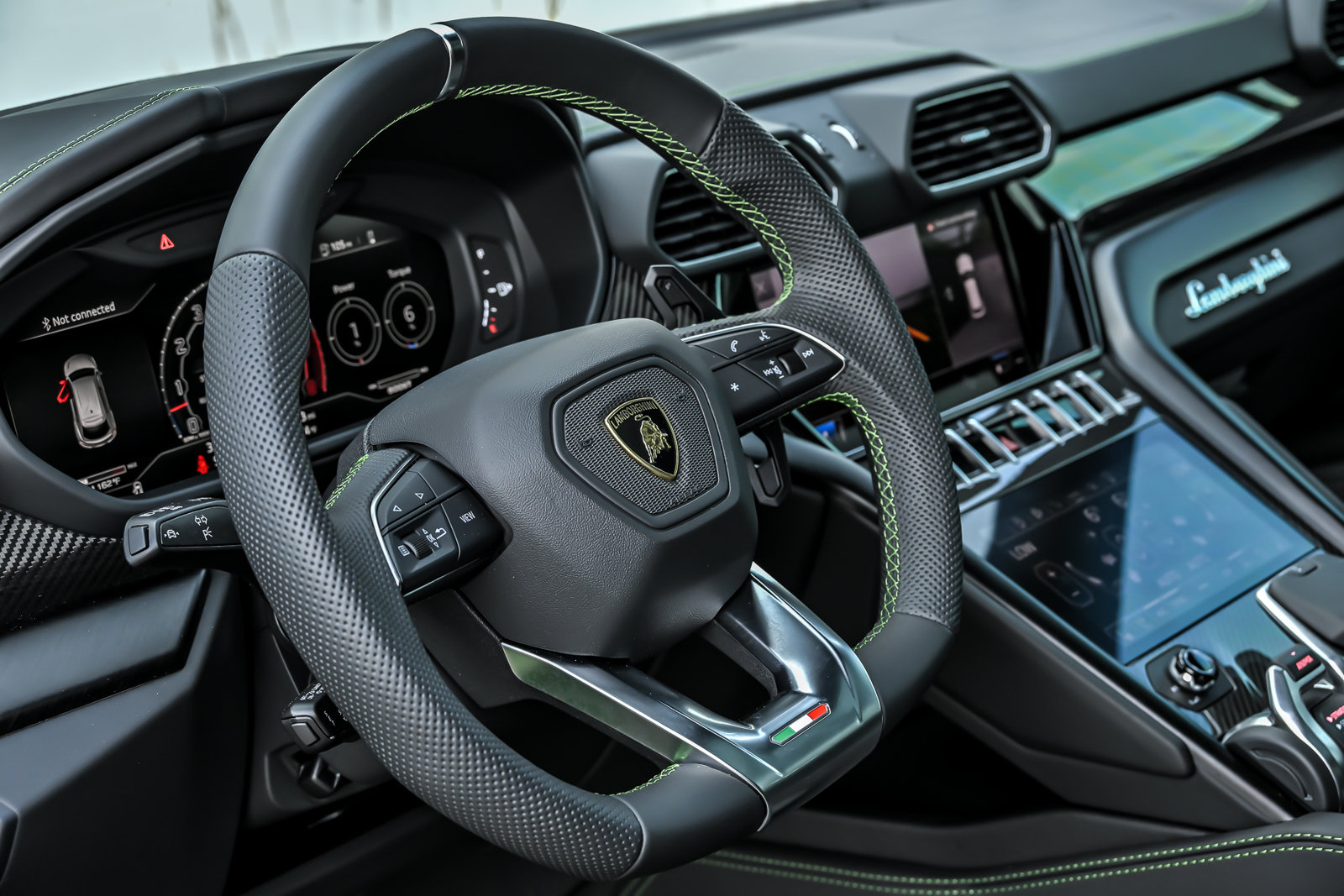 Used 2024 Lamborghini Urus S AWD/4WD image 26