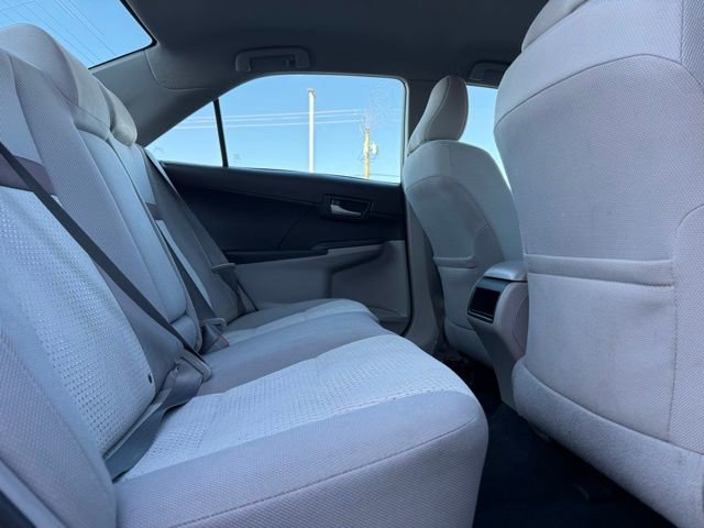 Used 2012 Toyota Camry LE FWD image 12