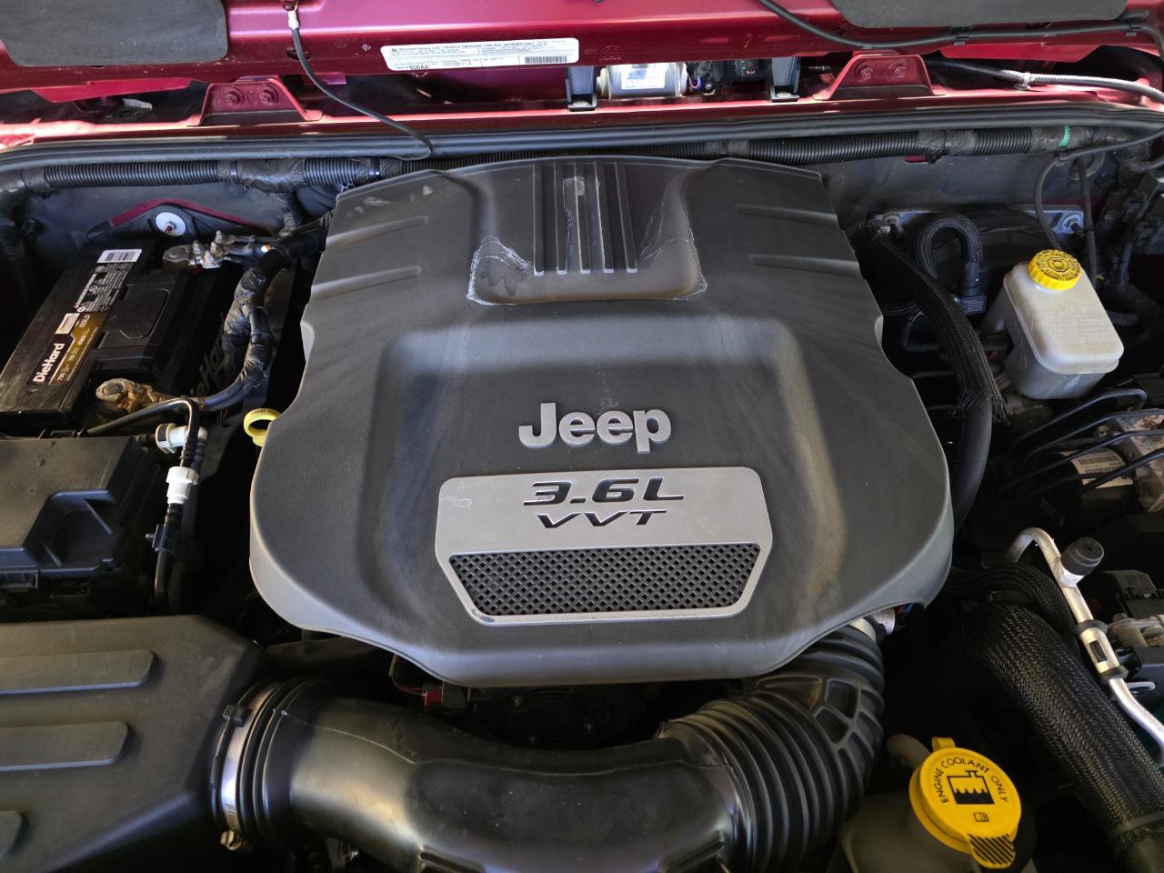 Used 2012 Jeep Wrangler Unlimited Sahara w/ Max Tow Pkg AWD/4WD image 33
