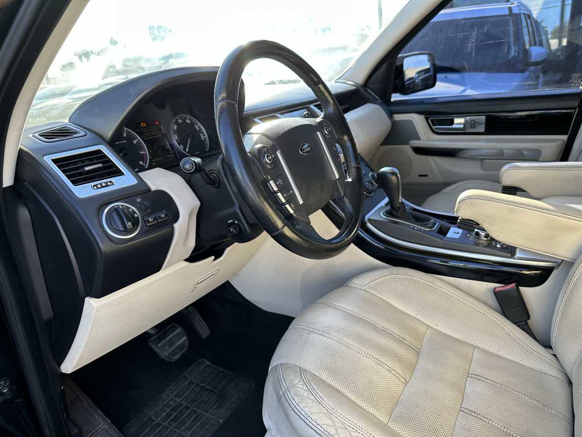 Used 2011 Land Rover Range Rover Sport Supercharged image 8