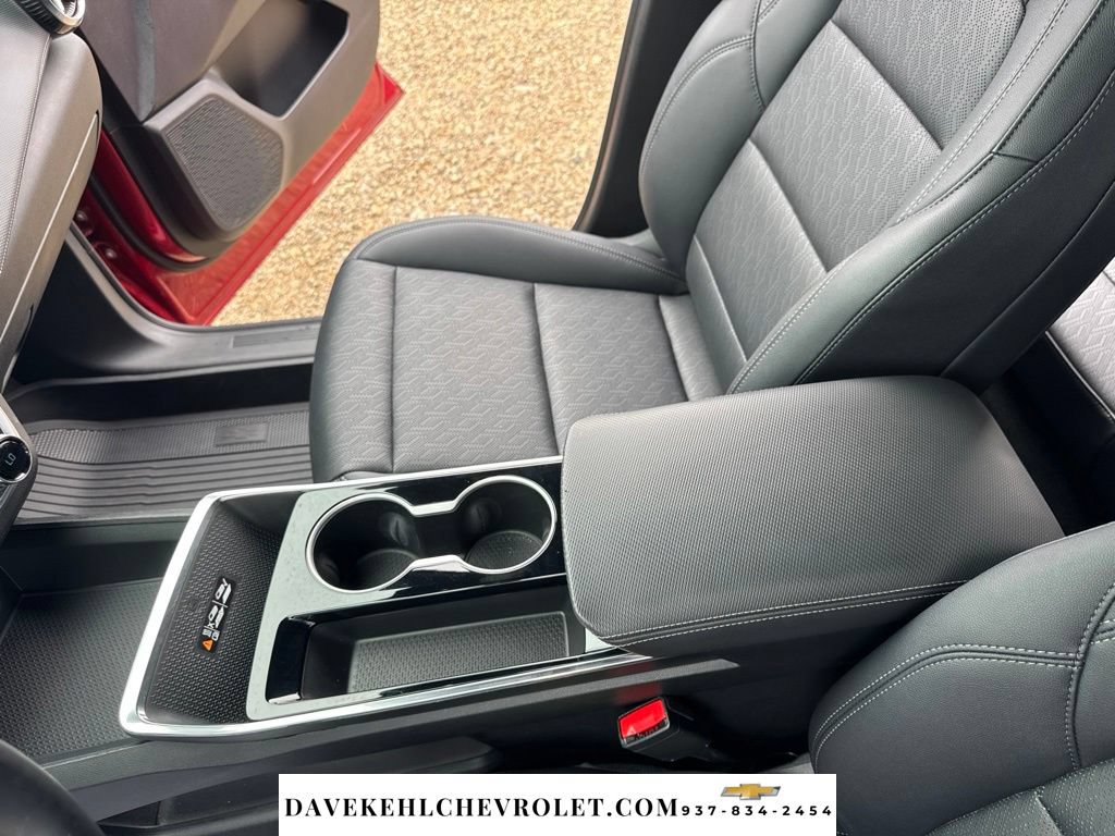 Used 2025 Chevrolet Equinox LT w/ Convenience Package II FWD image 16