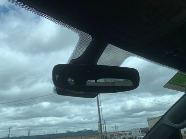 Used 2025 Chrysler Pacifica Select image 19