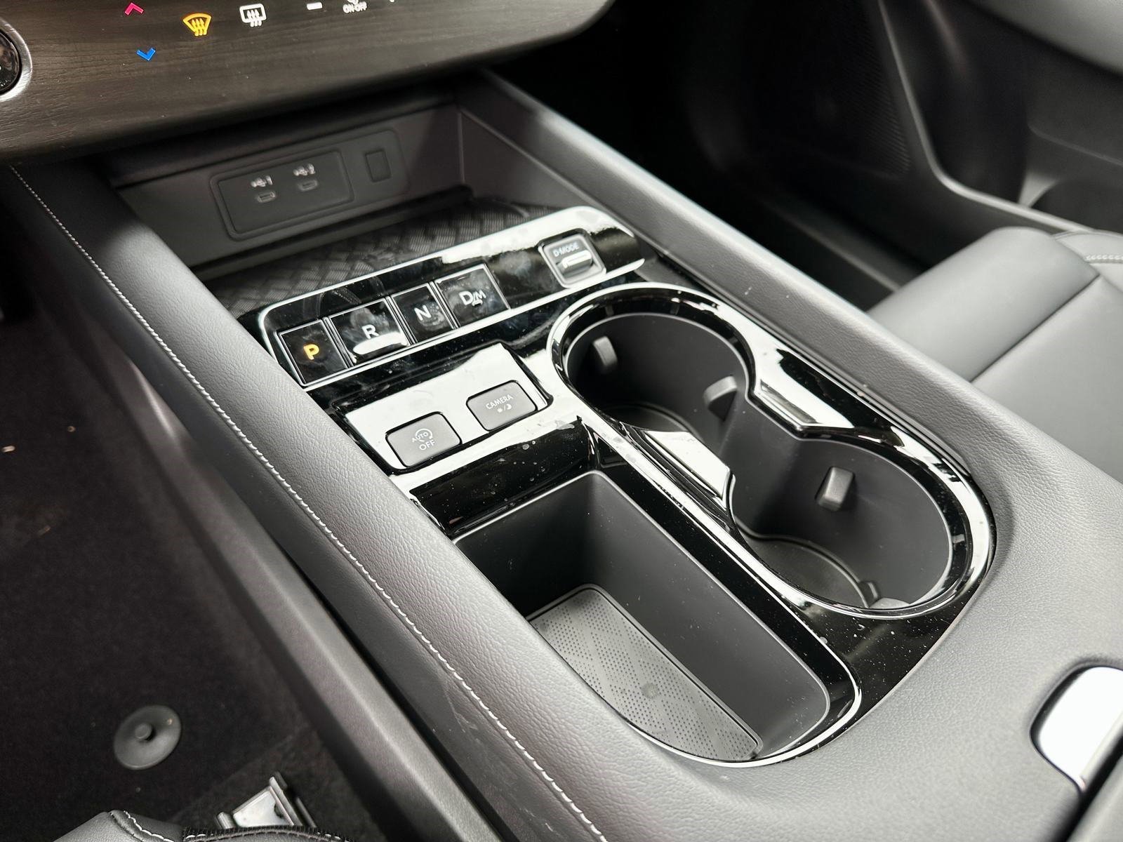 Used 2025 Nissan Murano SV image 31