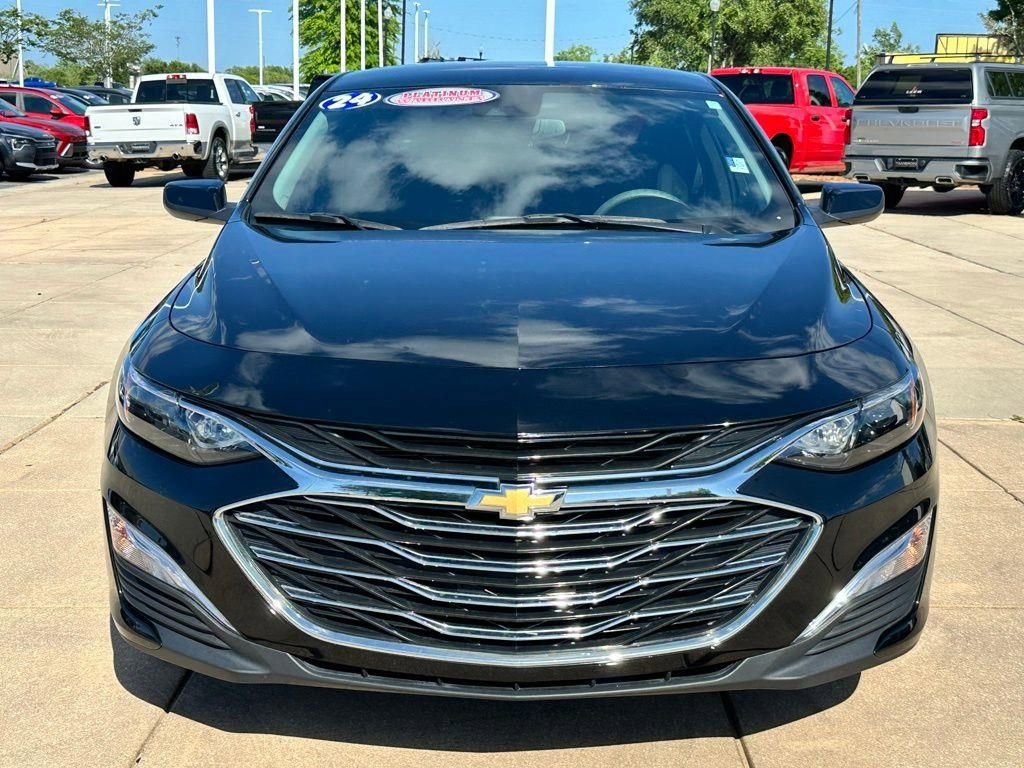 Used 2024 Chevrolet Malibu LS image 2