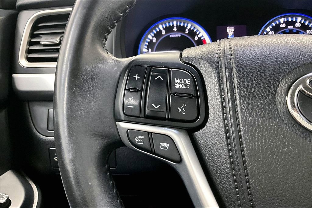 Used 2015 Toyota Highlander XLE image 24