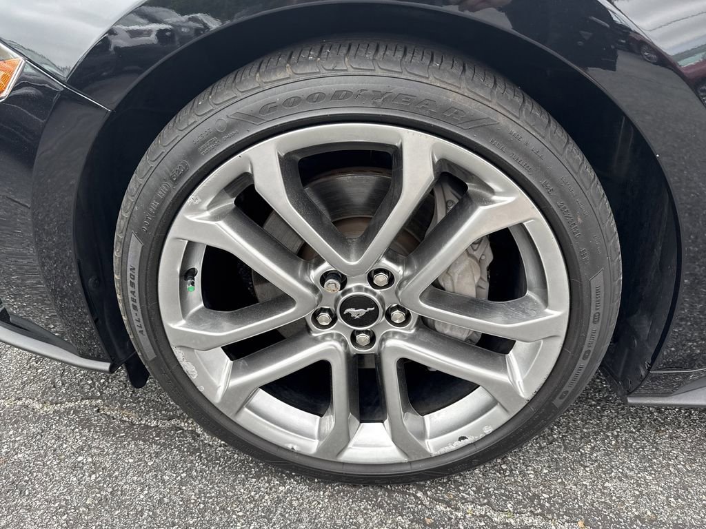Used 2020 Ford Mustang GT Premium w/ Equipment Group 401A RWD image 11