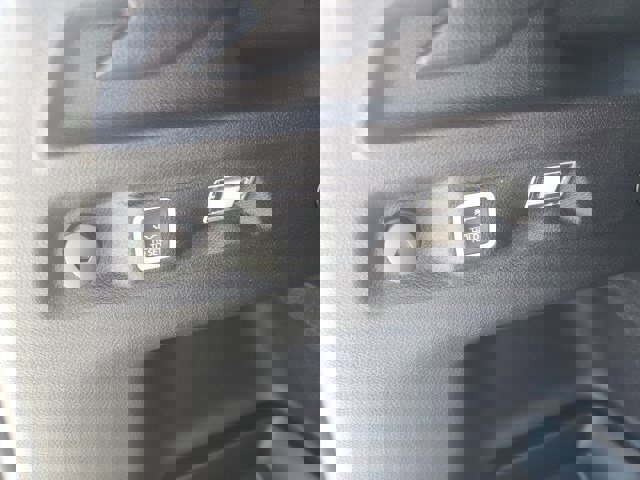 New 2025 Jeep Grand Cherokee L Limited w/ Luxury Tech Group II image 30