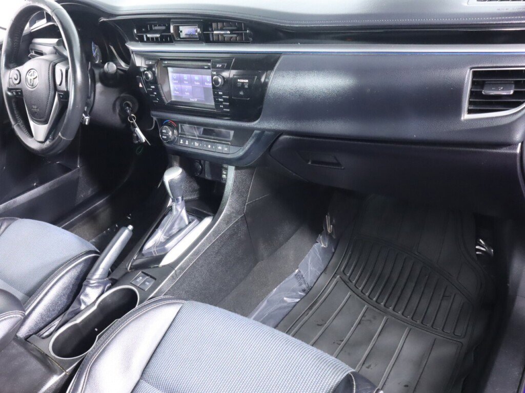 Used 2016 Toyota Corolla S FWD image 36