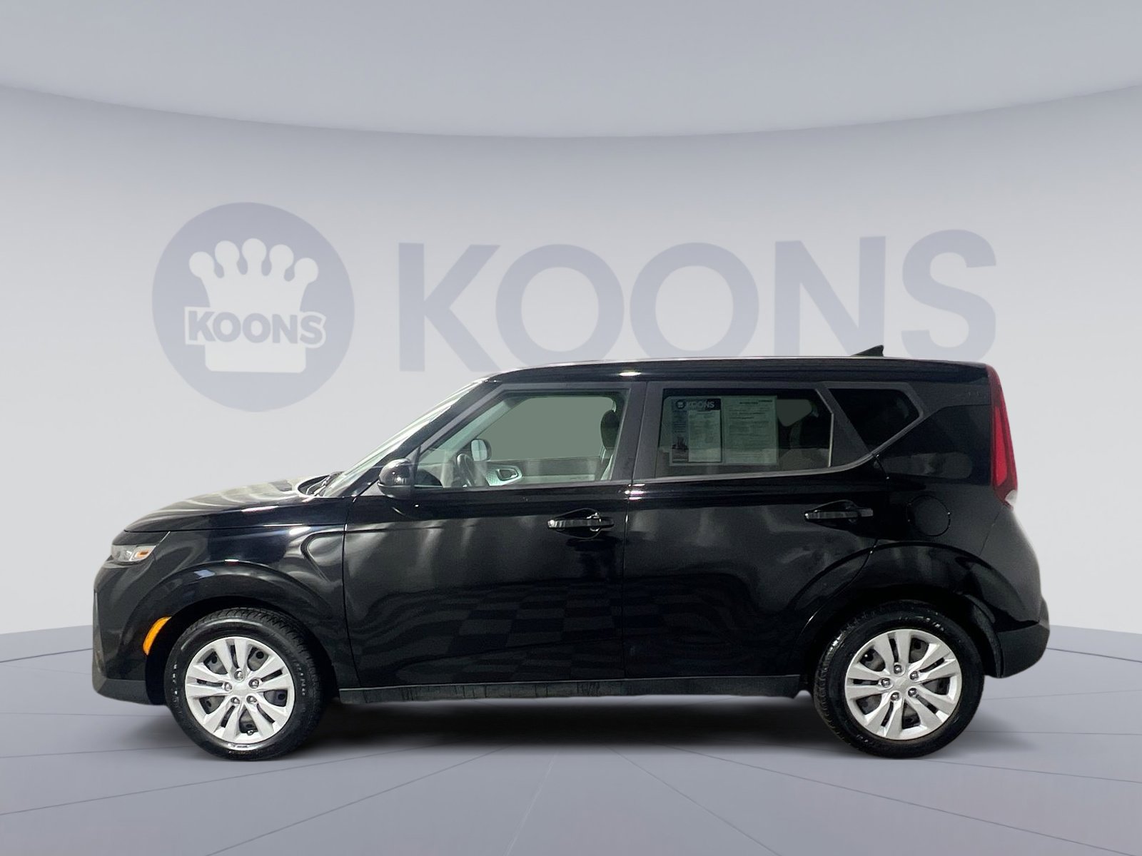 Used 2022 Kia Soul LX FWD image 2