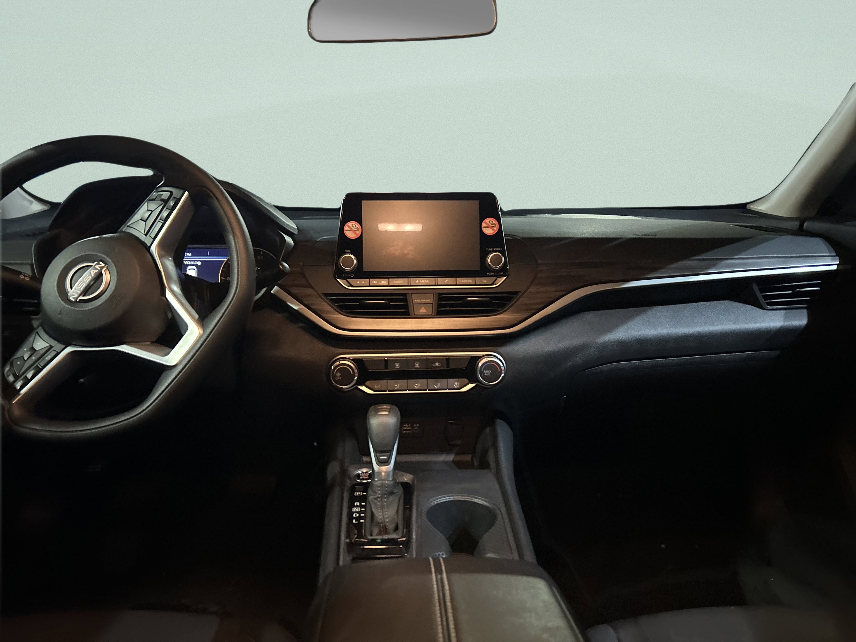 Used 2025 Nissan Altima 2.5 SV FWD image 17