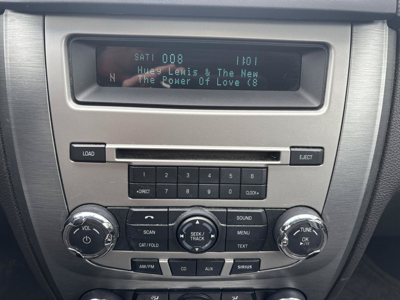 Used 2010 Ford Fusion SE FWD image 12