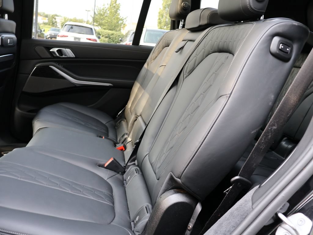 Used 2026 BMW X7 xDrive40i w/ Executive Package AWD/4WD image 13