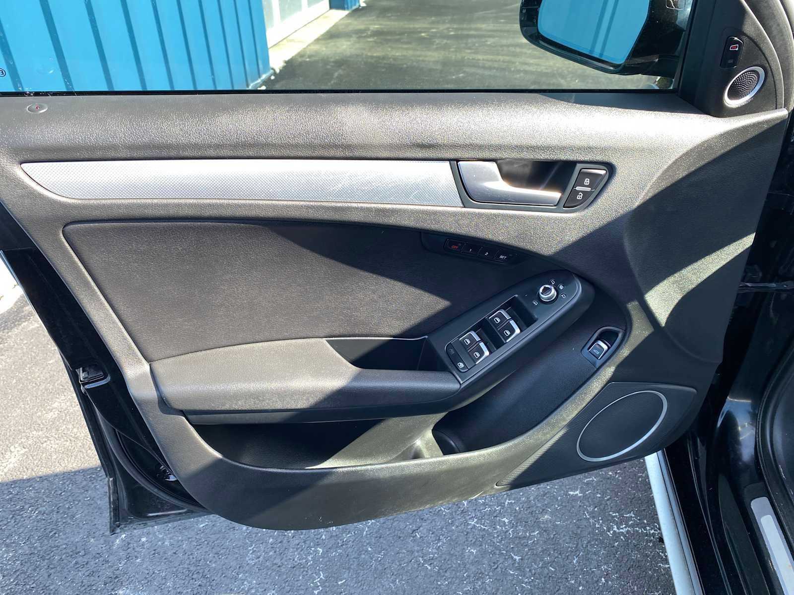 Used 2016 Audi A4 Premium Plus w/ Technology Package image 37