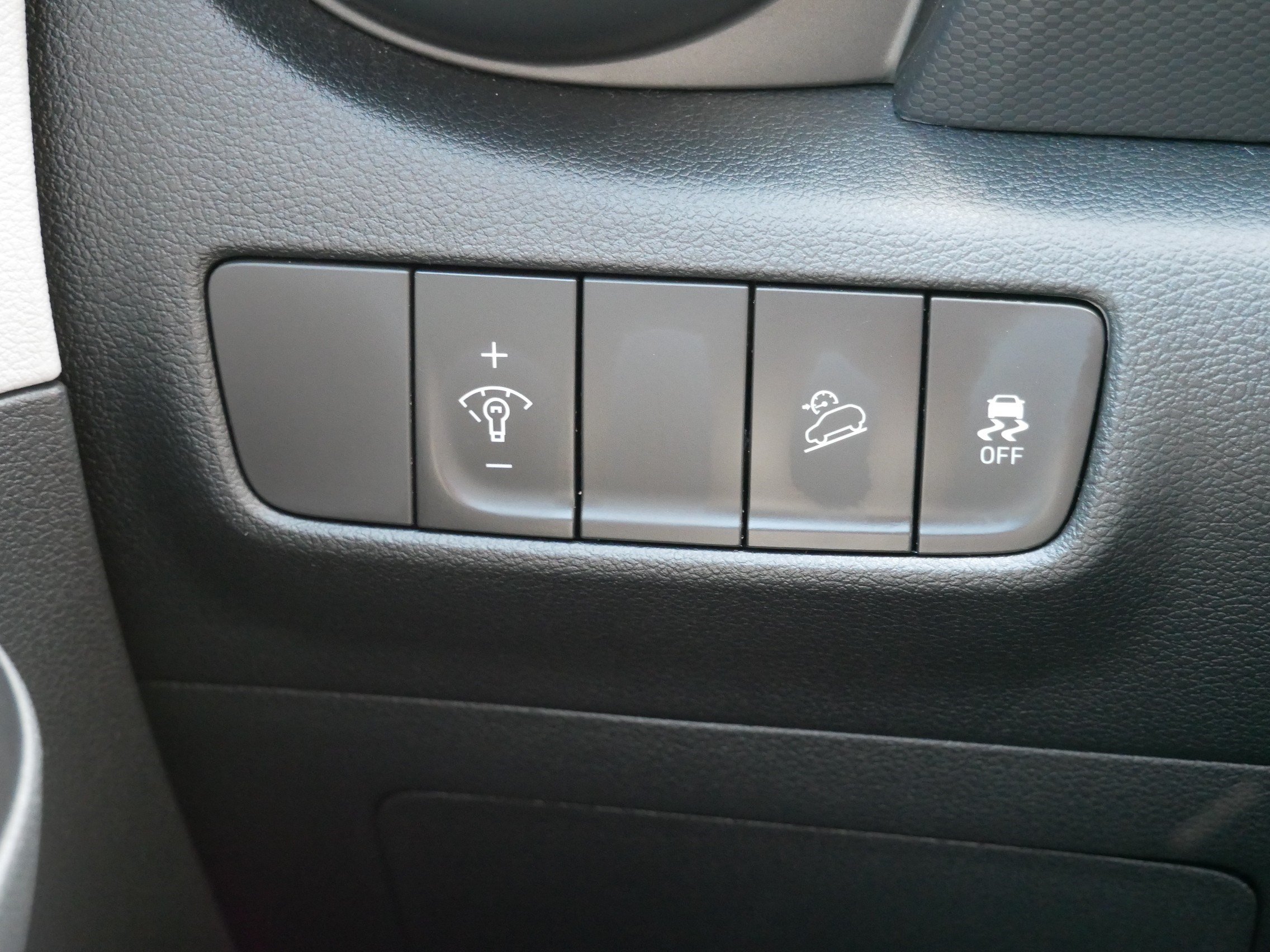Used 2023 Hyundai Kona SEL FWD image 25