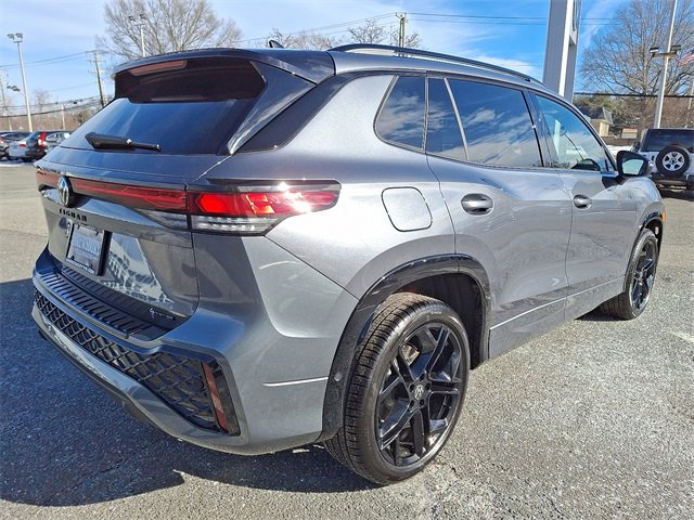 New 2026 Volkswagen Tiguan SE R-Line image 4