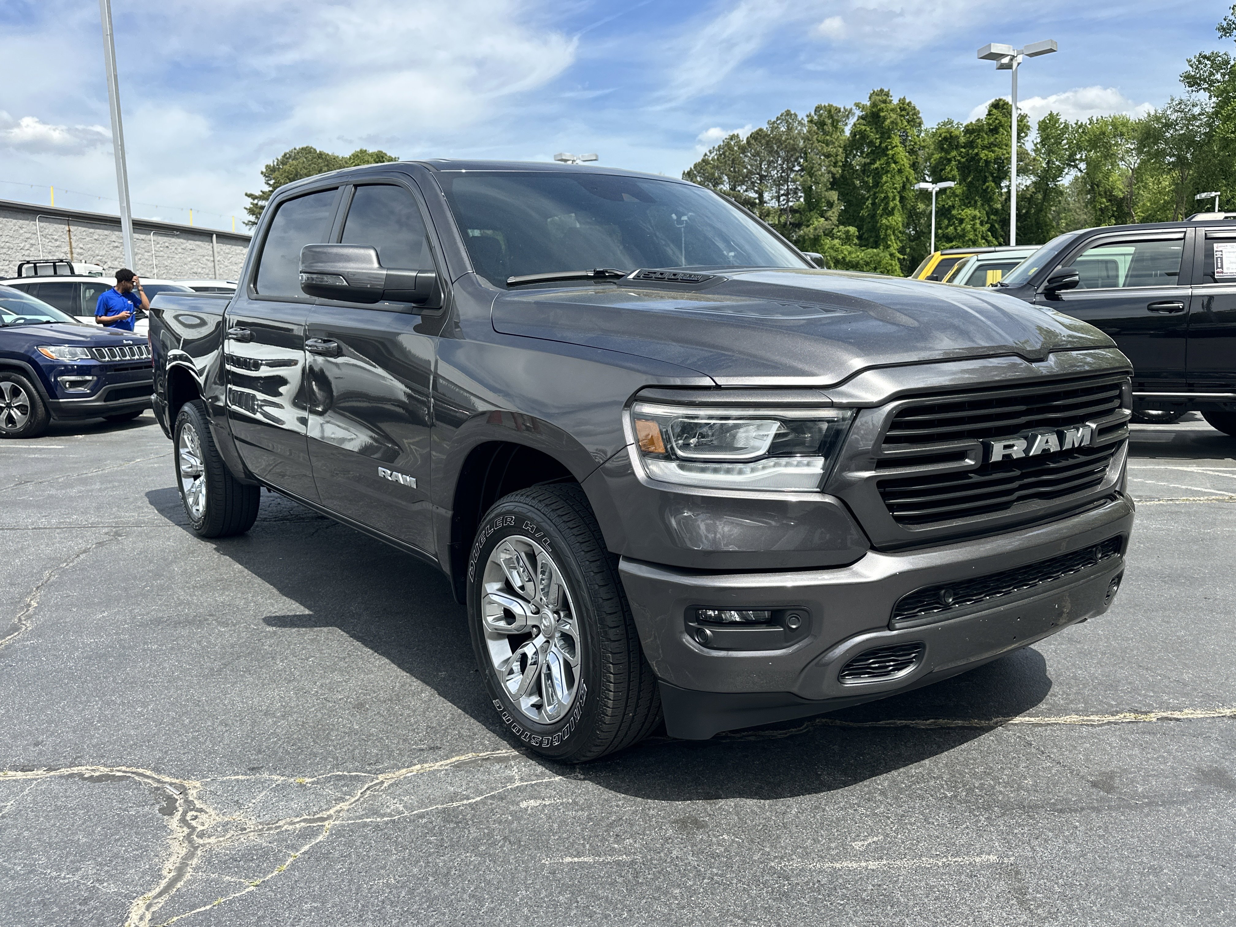 Used 2023 RAM 1500 Laramie AWD/4WD image 2