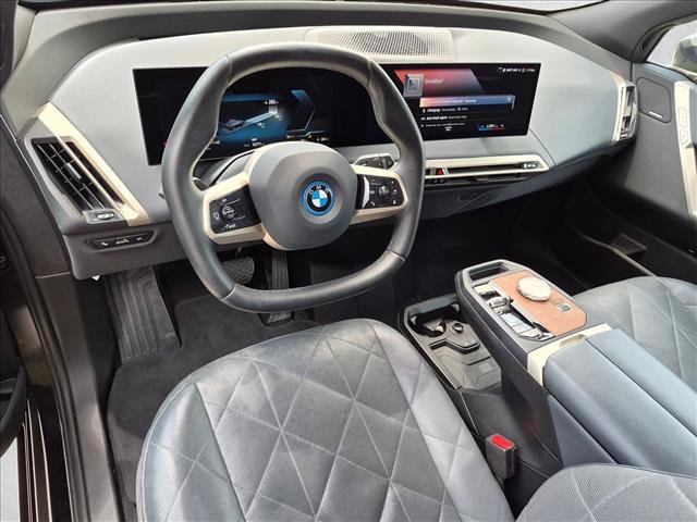 Used 2023 BMW iX xDrive50 w/ Premium Package AWD/4WD image 10