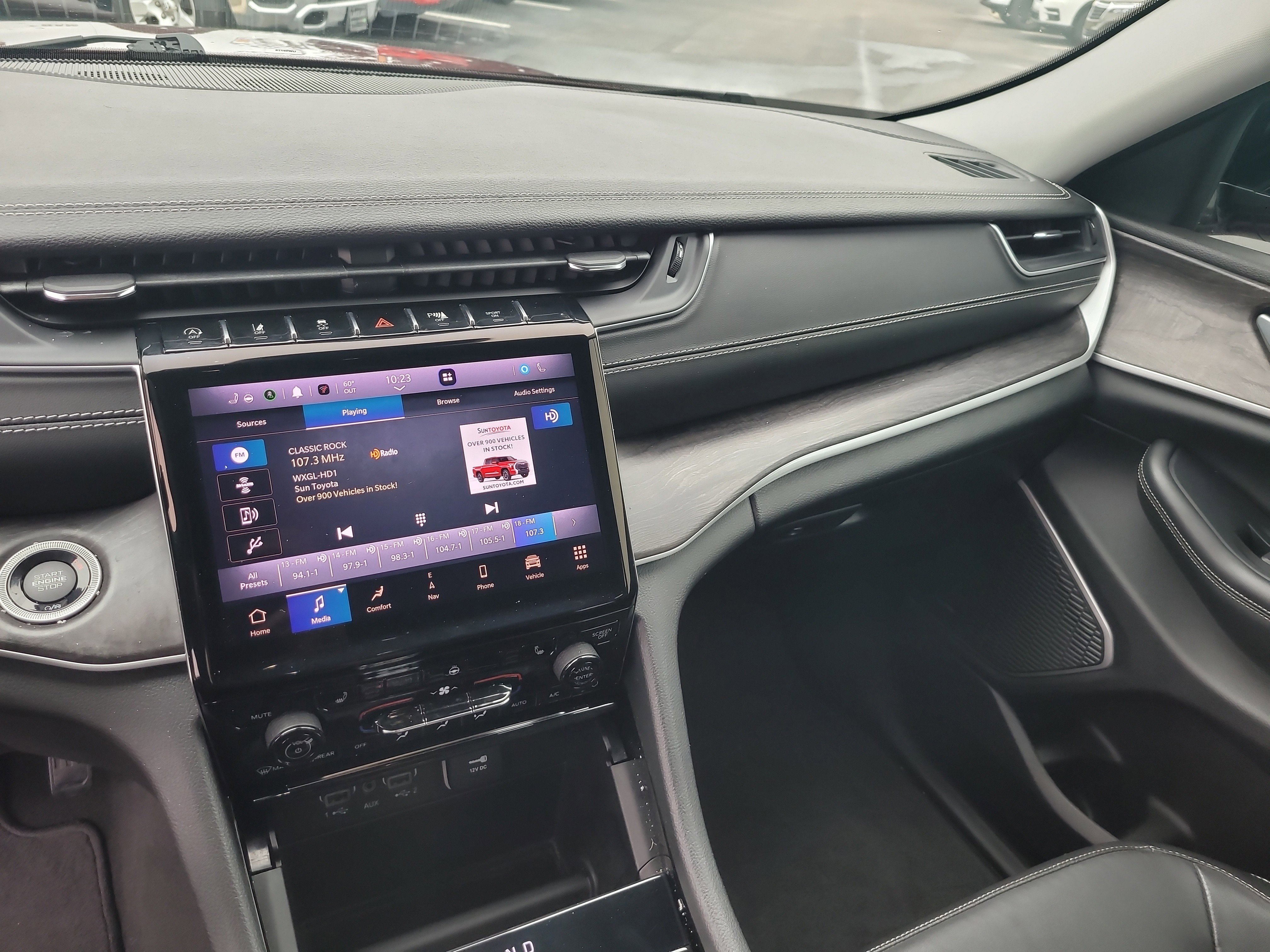 Used 2023 Jeep Grand Cherokee Limited image 20