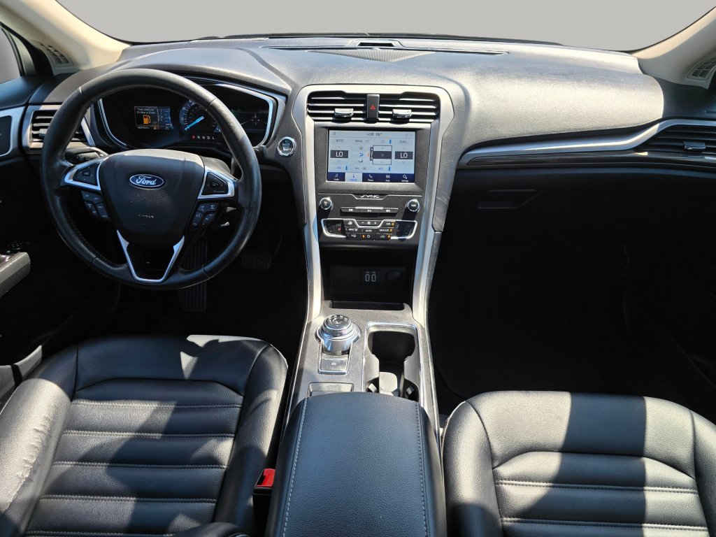 Used 2020 Ford Fusion SEL FWD image 2