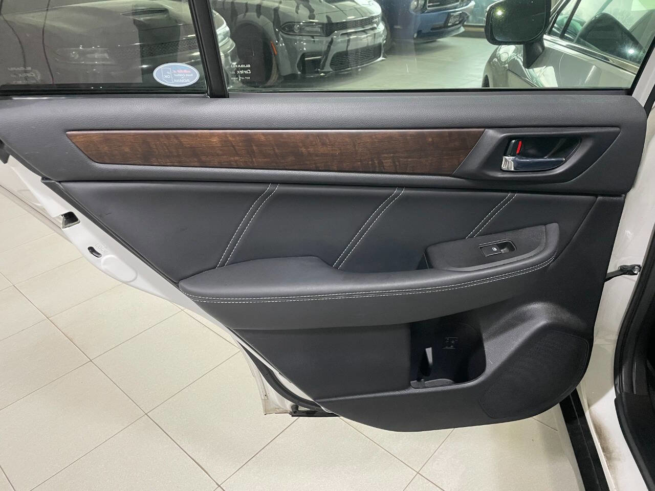 Used 2018 Subaru Outback 3.6R Limited image 19