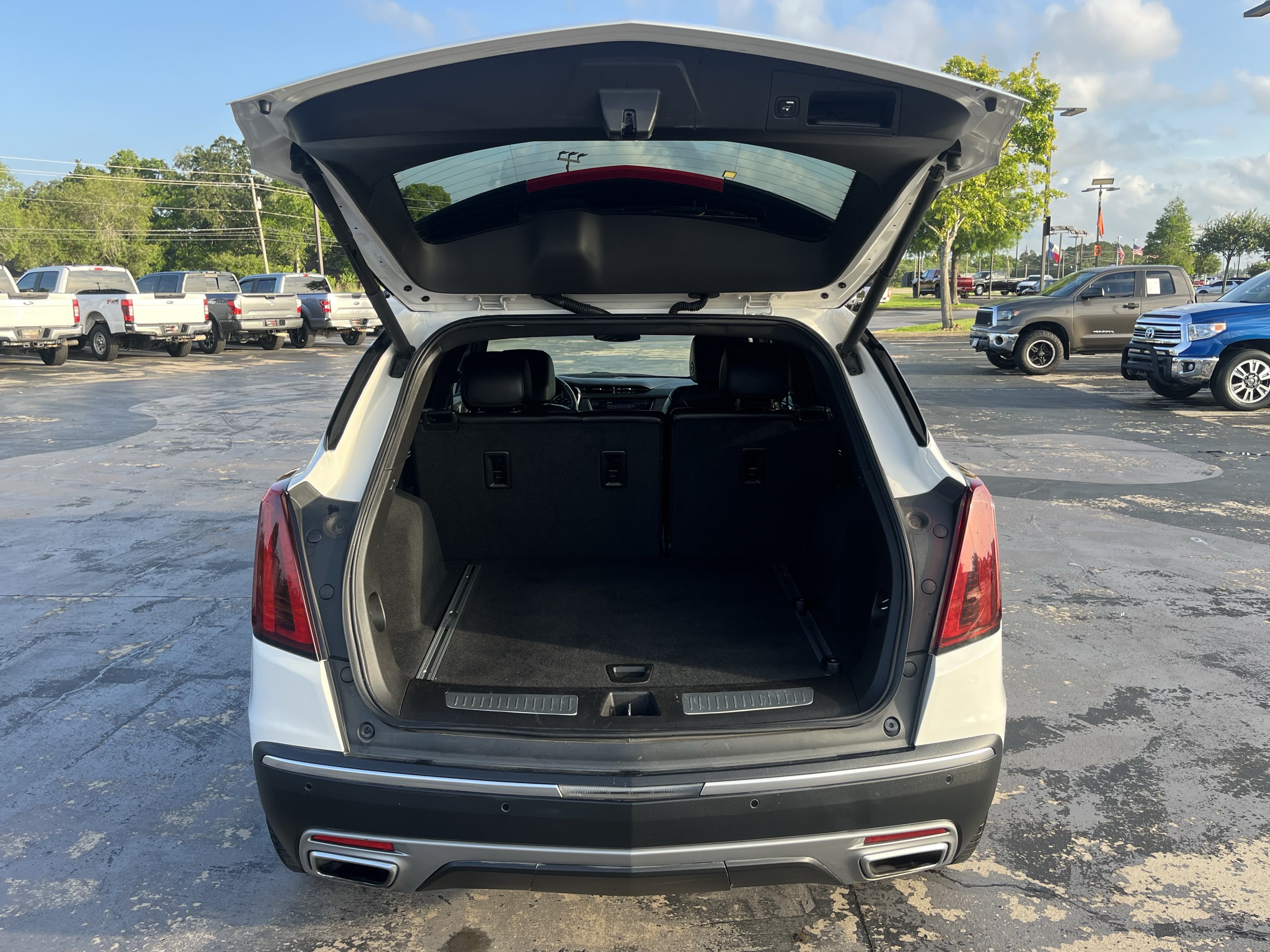 Used 2021 Cadillac XT5 Premium Luxury FWD image 11