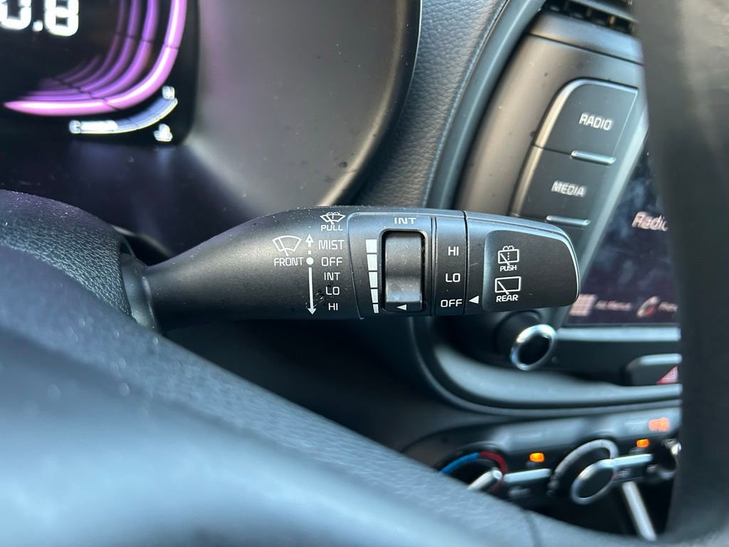 Used 2025 Kia Soul LX image 20