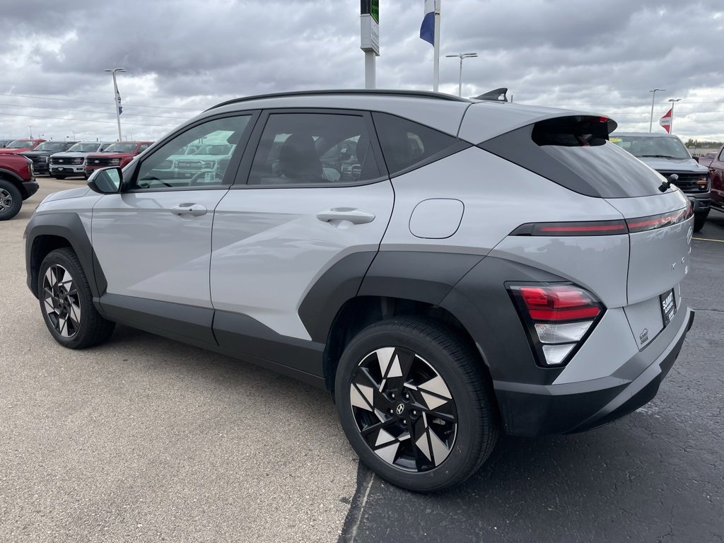 Used 2024 Hyundai Kona SEL image 5