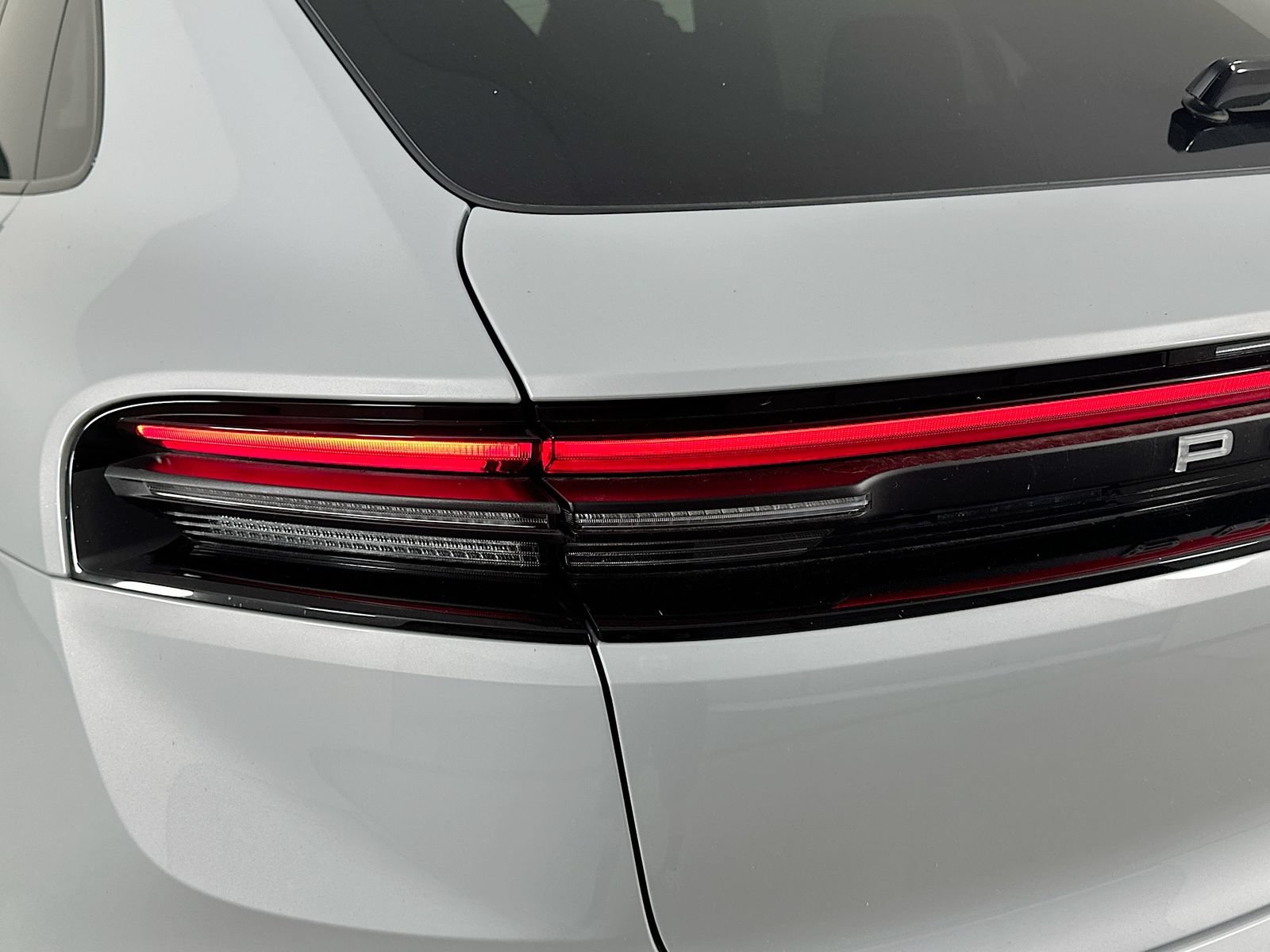 New 2026 Porsche Macan 4 Electric AWD/4WD image 13