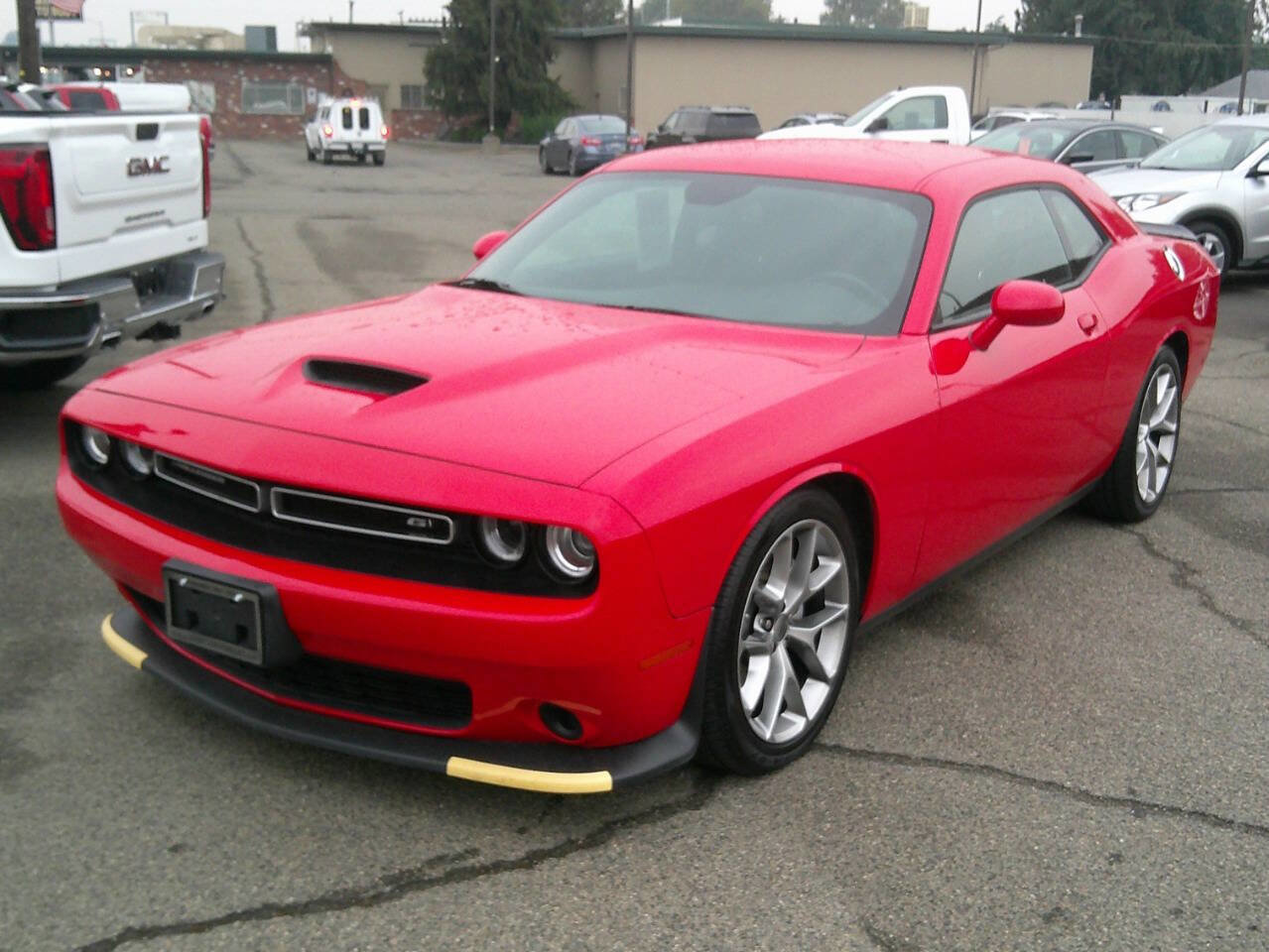 Used 2023 Dodge Challenger GT image 3