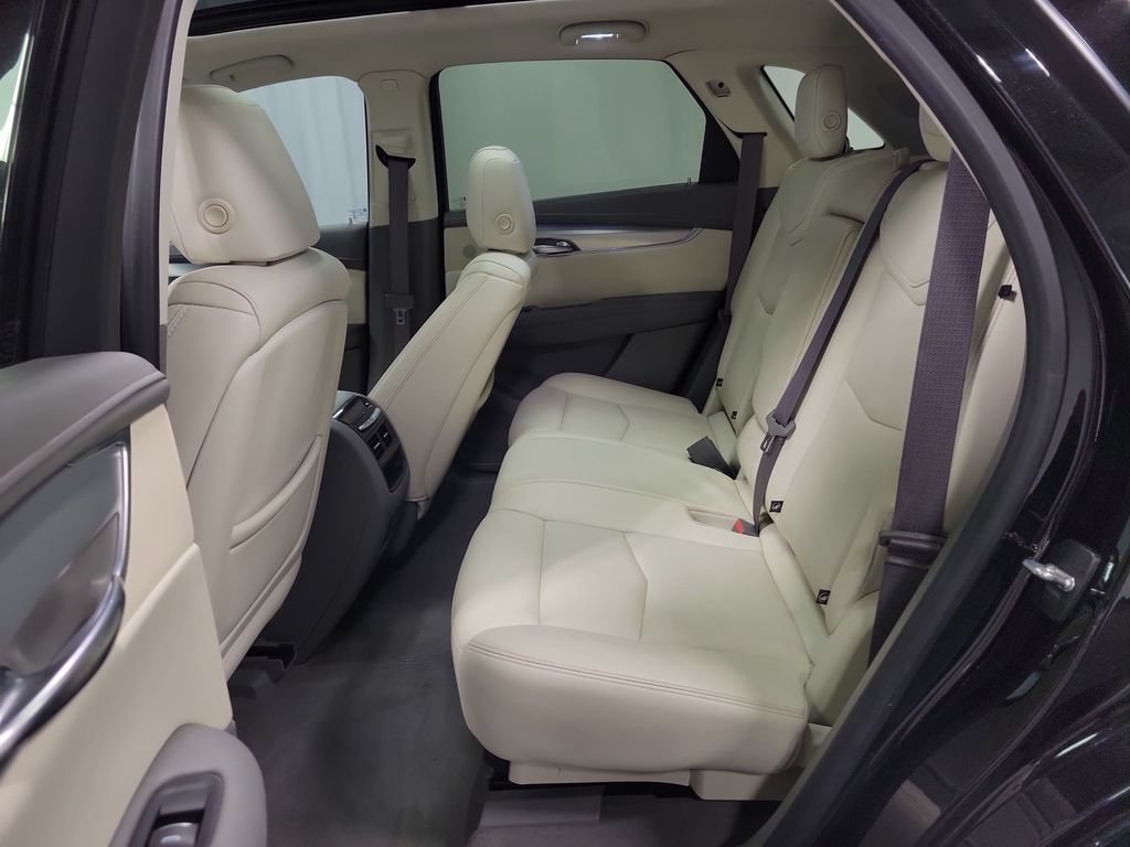 Used 2018 Cadillac XT5 Premium Luxury FWD image 25