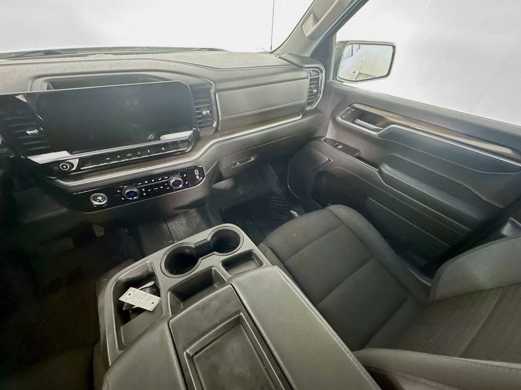 Used 2022 Chevrolet Silverado 1500 RST image 11