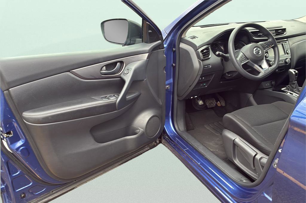 Used 2022 Nissan Rogue Sport S image 9