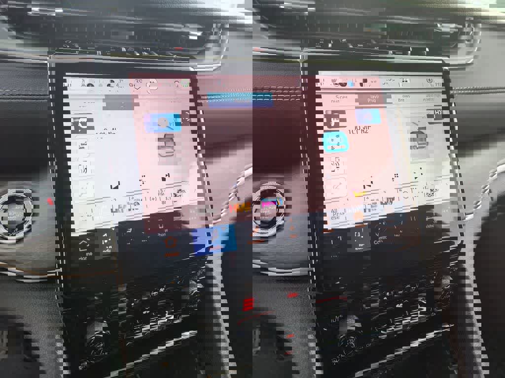 New 2025 Jeep Grand Cherokee L Limited w/ Luxury Tech Group II image 16