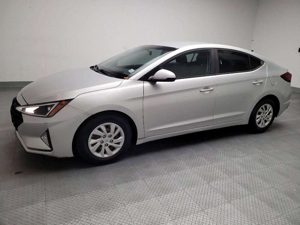 Used 2019 Hyundai Elantra SE image 2