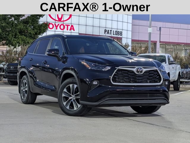 Used 2026 Toyota Highlander XLE AWD/4WD image 2
